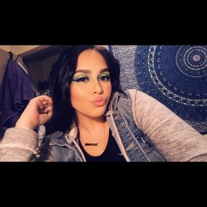 Meet your Posher, Haley